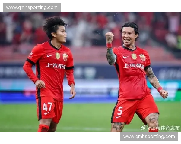 上港本土锋线最强搭档浮出水面！一人曾是大连英博主力，进过国足_李新翔_穆斯卡特_刘祝润